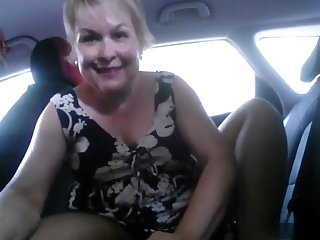 Russisk Slut in the car