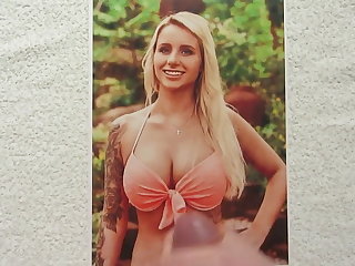 Pláž Cum on Carina Spack Tribute