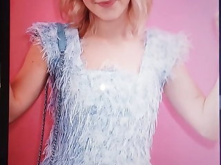 kiernan shipka cum tribute