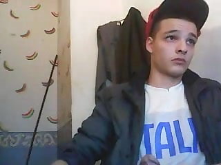 Ragazzo 20 anni molto dotato in webcam