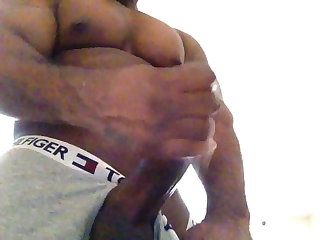 Muscular Hung in Hilfiger