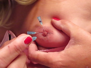 Fehérnemű Sissy putting needles in her own nipples 2