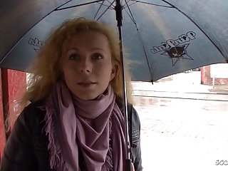 剤 Mature Seduce to Fuck for Cash at Street Casting German