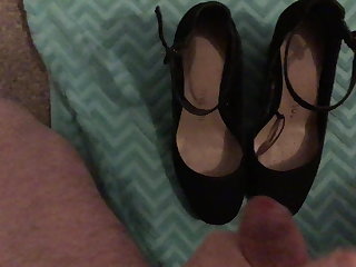 Heavy cum load for co worker's shoes