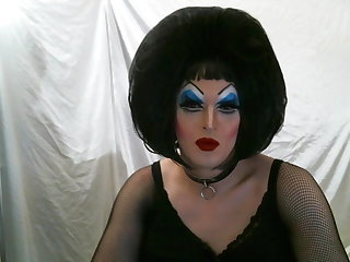 Heavy Makeup Drag Queen SlutDebra Say Hi