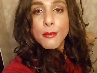 Lockdown got nothing on  Glam Princess Elle Summers