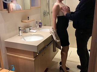 Danski supervisor uses hot clerk in a restroom - projectsexdiary