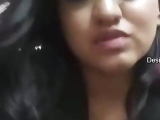 Indické Jills Mohan - Keerthana Mohan Showing Her Boobs on Web Cam