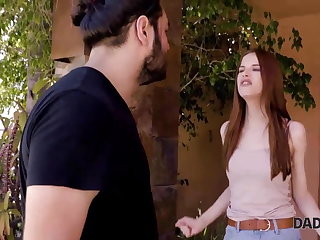 리얼 DADDY4K. Serious man has unforgettable sex with son’s hot girl