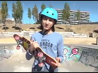 Babes MEAT LOVING FILIPE. A BBW babe for a skinny ratkid!