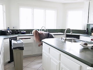 Cowgirl Huge blonde BBW hops on a dick