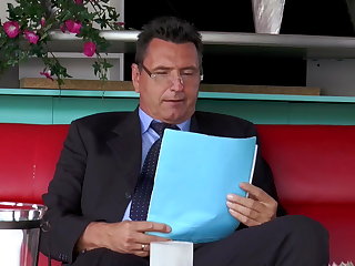 Piercing Das blonde Zimmermaedchen schoen anal abgeritten