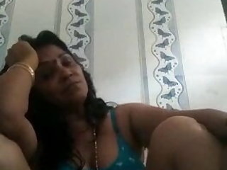 Piika Indian Aunty Singing And Recording Herself