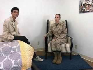 旧+若 Step Mom in the Marines Slept With Her Step Son