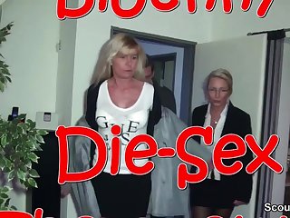 섹스 Geile Deutsche MILF hilft paar beim Sex mit einem Dreier